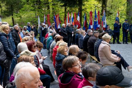 80. obletnica požiga bencina v Postojnski jami (11)
